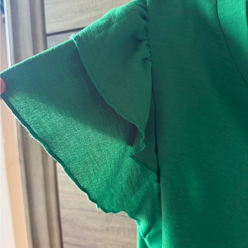 Green Ruffle Sleeve Top - Picture 2 of 3